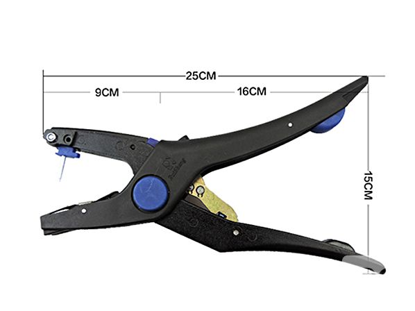 Ear tag applicator tool