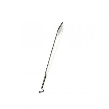 Heart-shaped castration scalpel